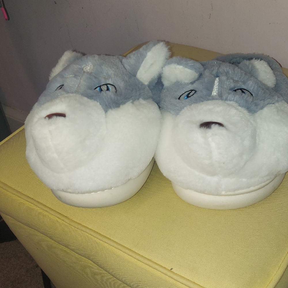 Plush Husky  Slippers - Gray & White